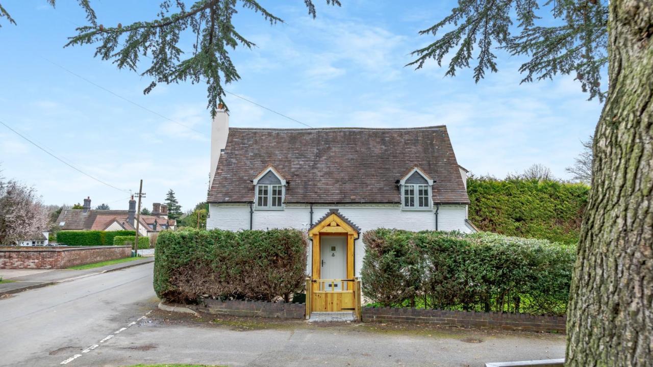 Cedar House Cottage Kingsbury Exterior foto